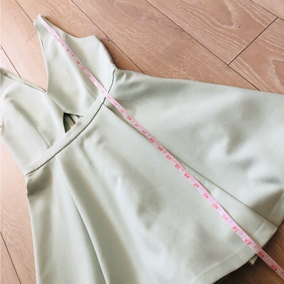 Alice + Olivia Nina Fit & Flare Dress in Mint Green Size 6 - Picture 5 of 14